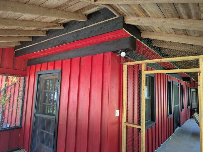 Building Photo - 6060 E Forest Trail Dr