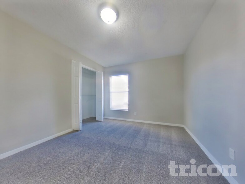 Building Photo - 1026 Sandhill St