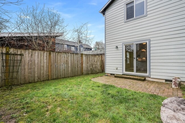 Building Photo - Beautiful 3 bed, 2.5 bath rental home in St. Johns Neighborhood!