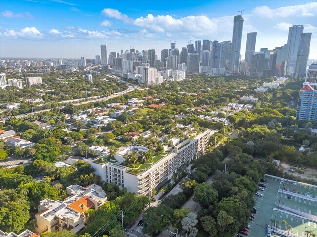 Building Photo - 2200 Brickell Ave