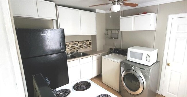 Building Photo - 66 Chester Ave SE