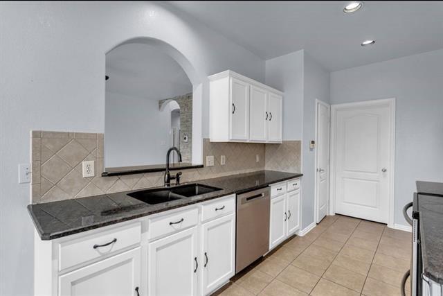 Building Photo - 933 Bens Dr