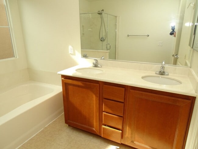 Building Photo - Mountains Edge 3 Bedroom and Loft Home