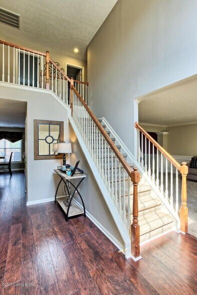 Entry - 9217 Eminence Ct