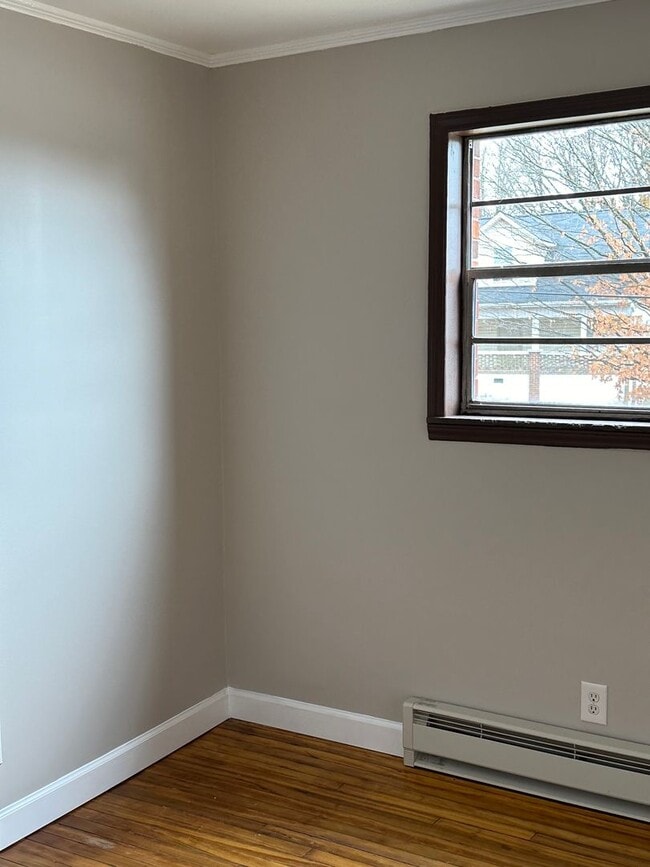 Building Photo - Cute 3 Bedroom/1 Bath House Near Downtown Winston