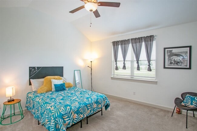 Building Photo - 1213 Casselberry Dr