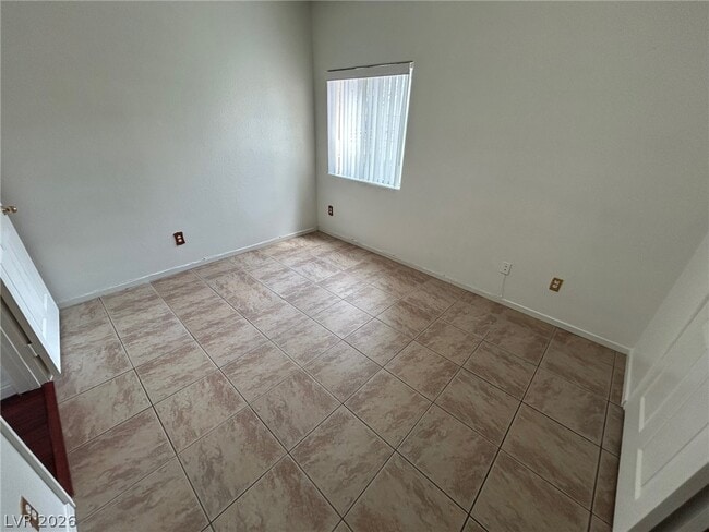 Building Photo - 900 Heavenly Hill Ct