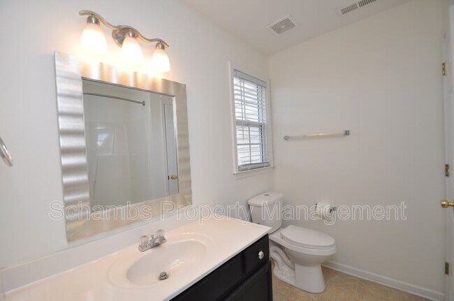 Building Photo - 402 Knightsborough Way
