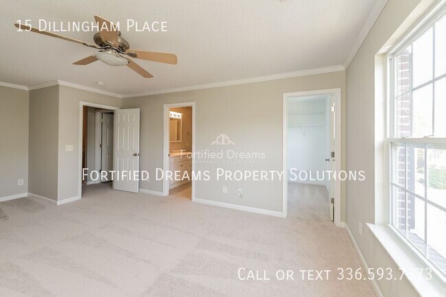 Building Photo - 15 Dillingham Pl