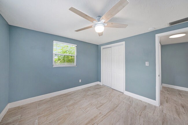 Building Photo - 4744 Guardian Ave