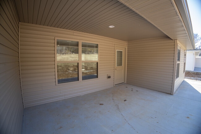 Building Photo - 836 El Dorado Dr