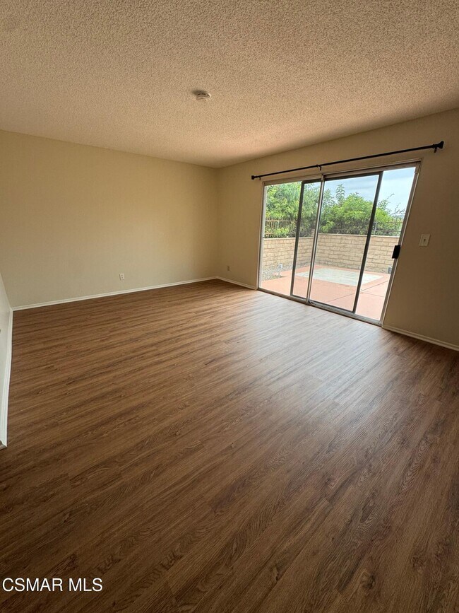 Building Photo - 358 Mooncrest Ct