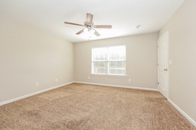 Building Photo - 2109 Longhunter Chase Dr