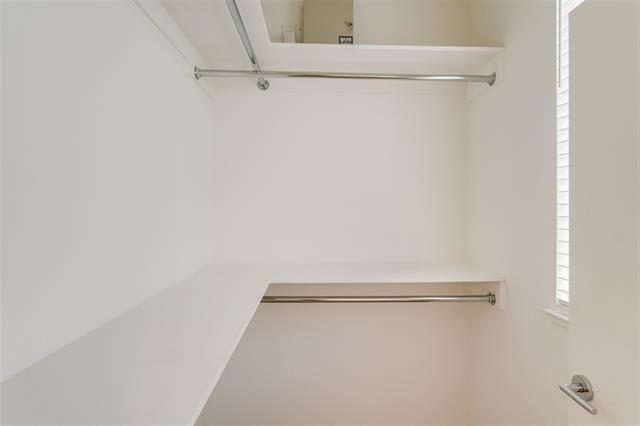 Building Photo - 1505 S Akard St