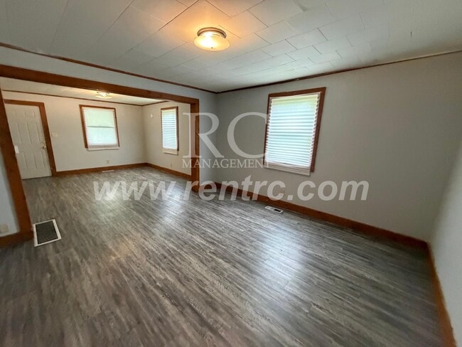 Building Photo - 1206 Robinson-
