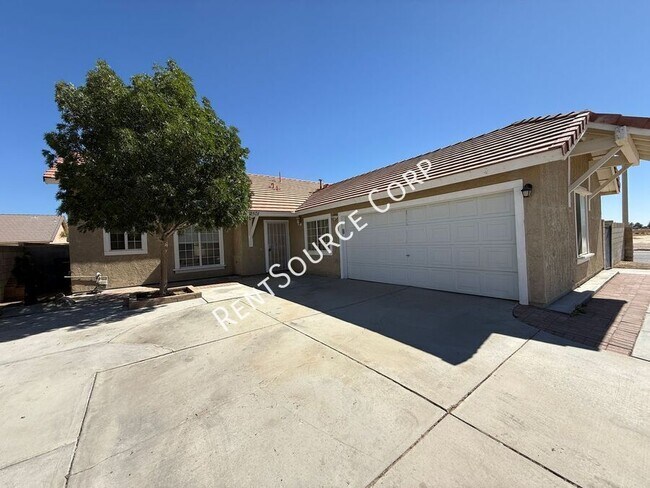 Building Photo - 2501 Summerchase Ave