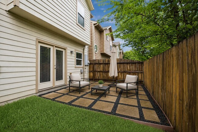 Building Photo - 5106 Pinemont Pl