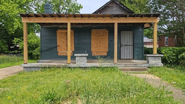 Primary Photo - 808 Dallas St