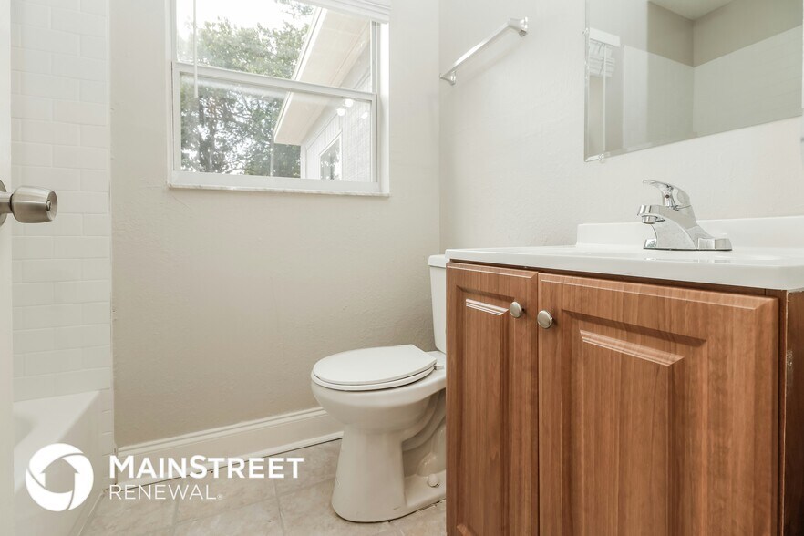 Building Photo - 1410 26th Ave S