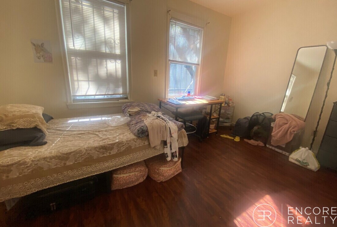 Building Photo - 1451 Tremont St