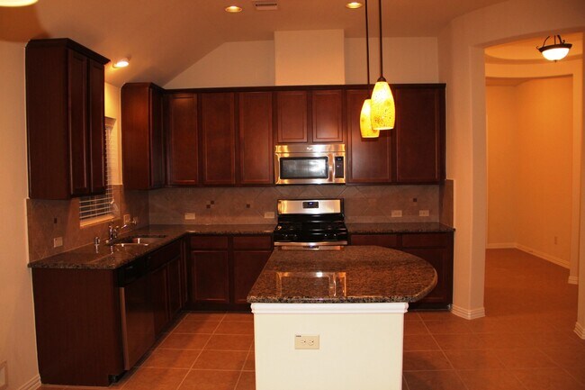 Building Photo - 2306 Snowy Egret Drive