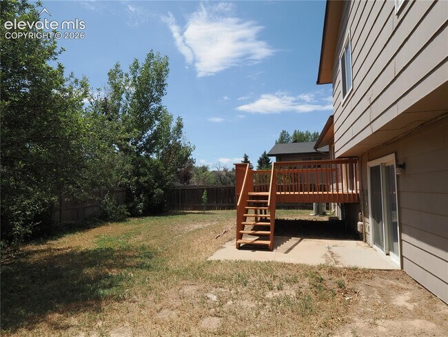 Building Photo - 7525 Deer Trail
