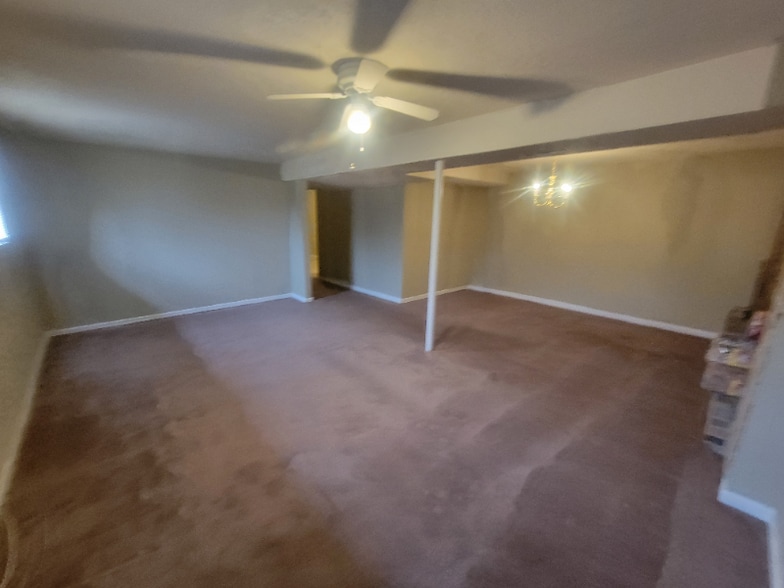 Building Photo - 3313 Barcroft Dr