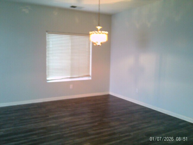 Building Photo - NW-WELCOME HOME !!! Price improvement!