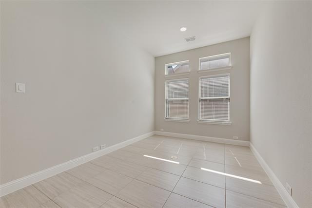 Building Photo - 2605 Melrose Dr