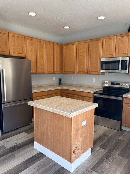 Building Photo - 4324 Ravenswood Ct