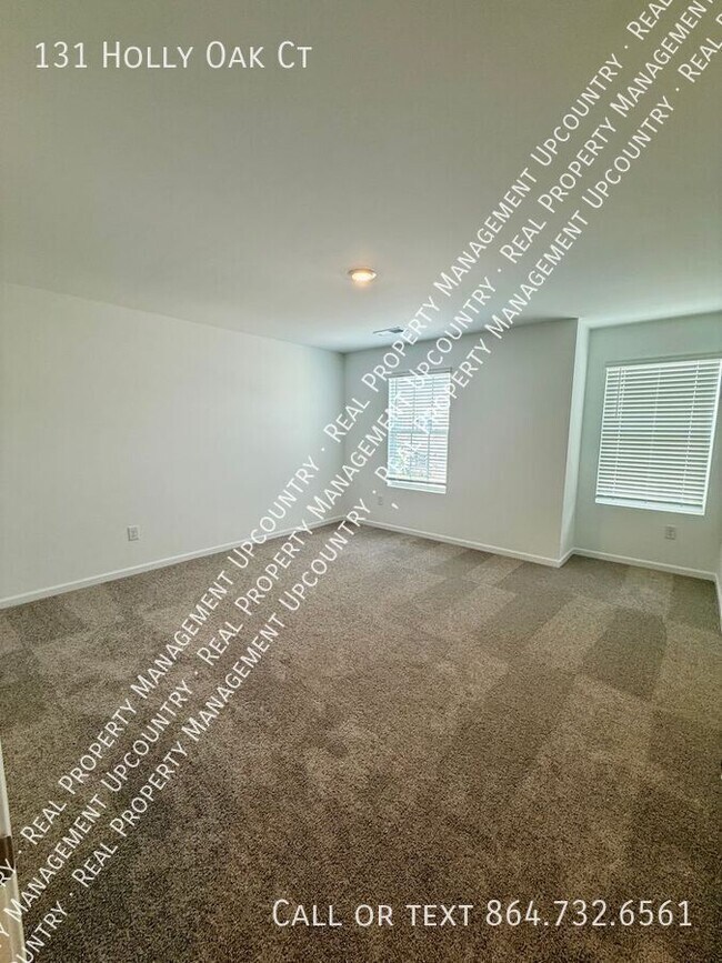 Building Photo - 131 Holly Oak Ct