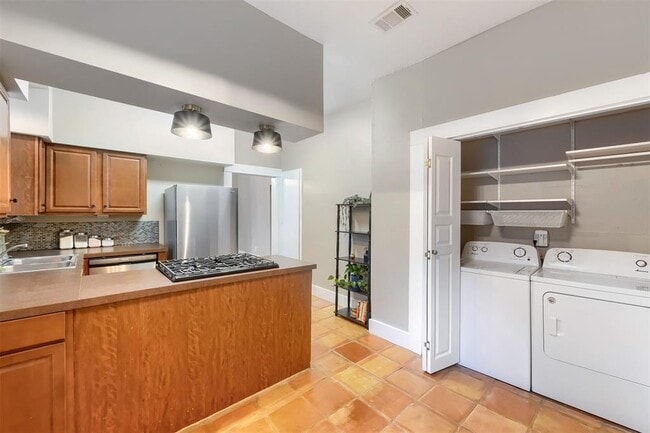 Building Photo - 4308 Avenue G
