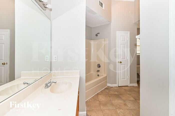 Building Photo - 7678 Breeze Wood Cove