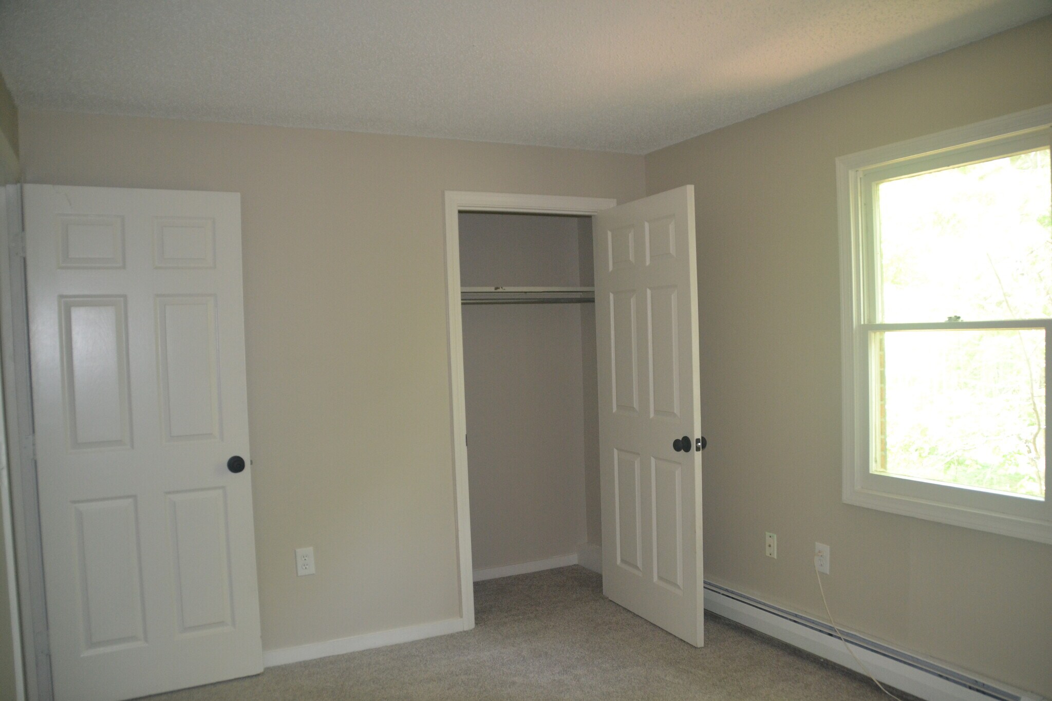 Building Photo - 12 Saint James Pl