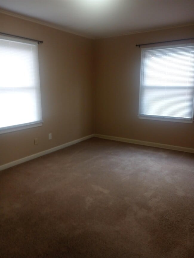 Building Photo - 3812 Rhodes Ave