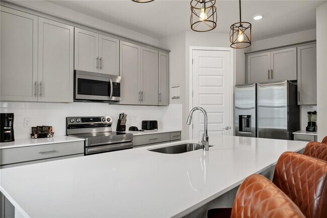 Building Photo - 7833 Spectrum Dr