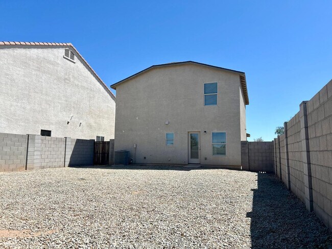 Building Photo - 1660 S Wooten St