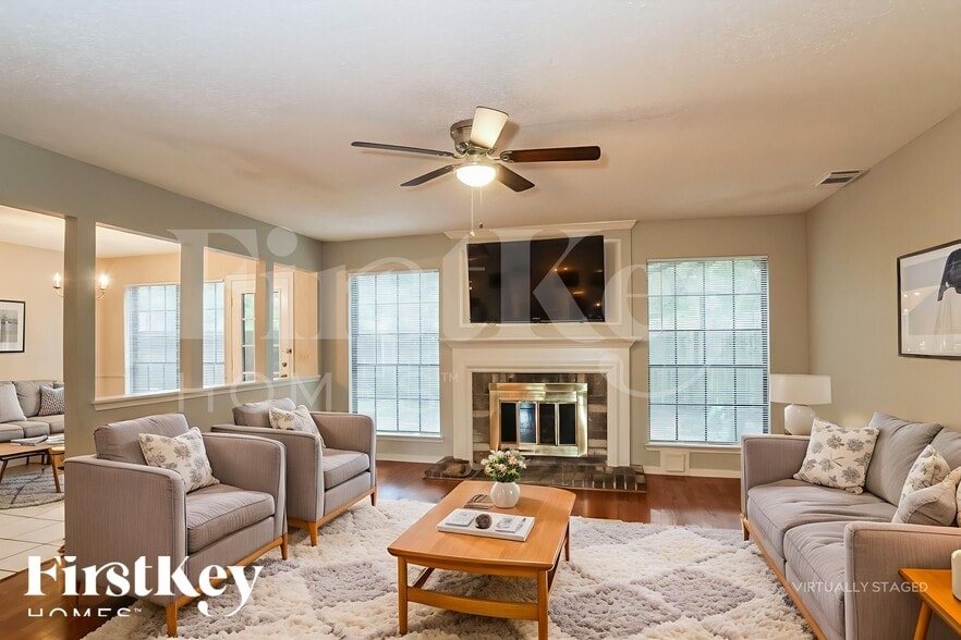 Building Photo - 17026 River Willow Dr