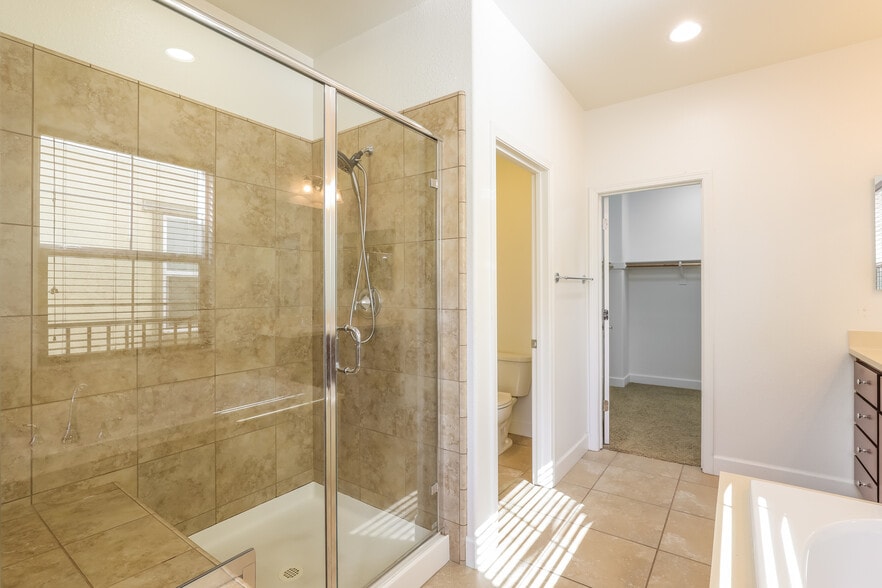 Building Photo - 1591 Sylvia St