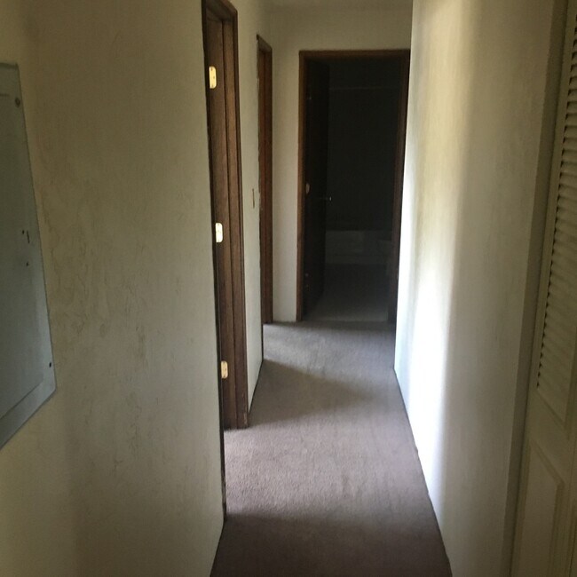 Building Photo - 1754 Rainbow Loop