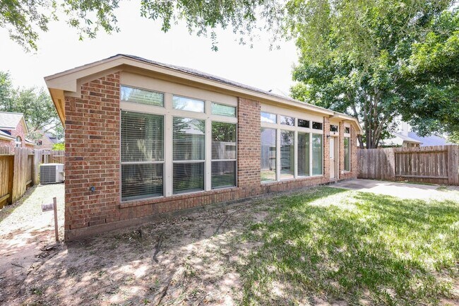 Building Photo - 2919 Chalet Knolls Ln