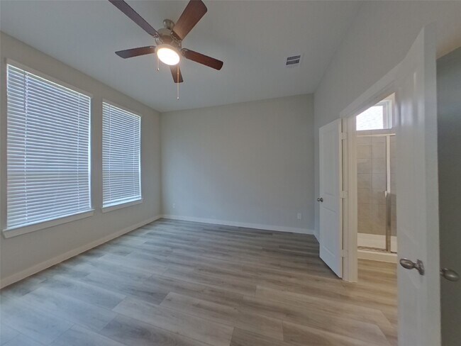 Building Photo - 2319 Cohorn Trl