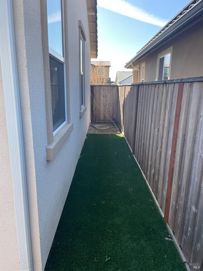 Building Photo - 5820 Kristina Pl