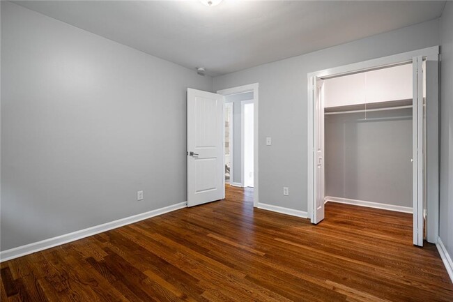 Building Photo - 2470 Landeau Cir