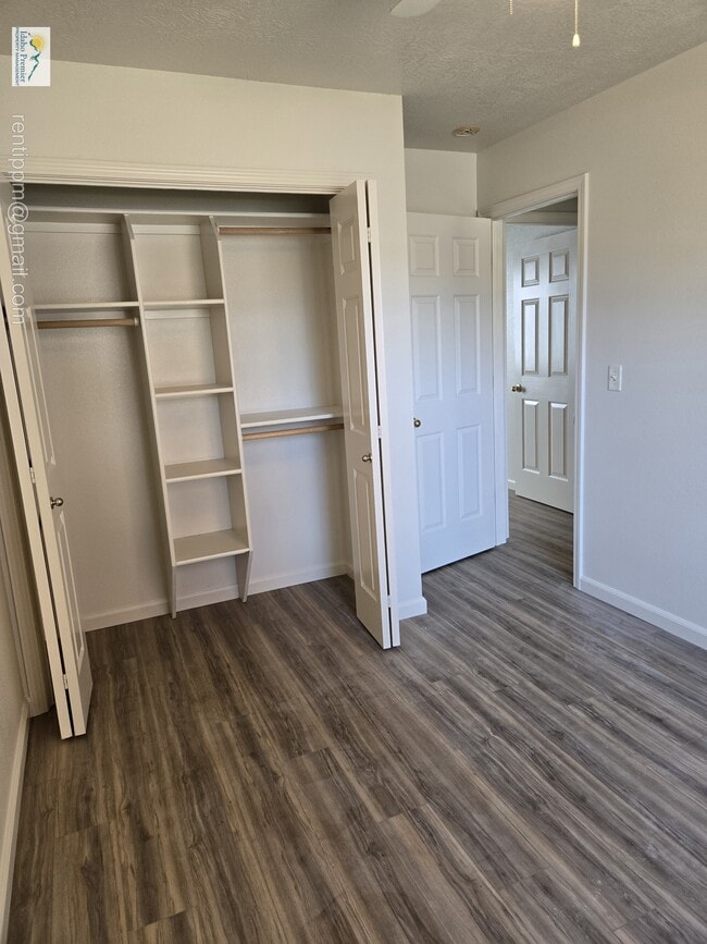 Building Photo - 1671 Klemmer Ave N