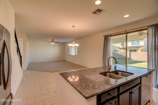 Building Photo - 6762 E Via Arroyo Largo