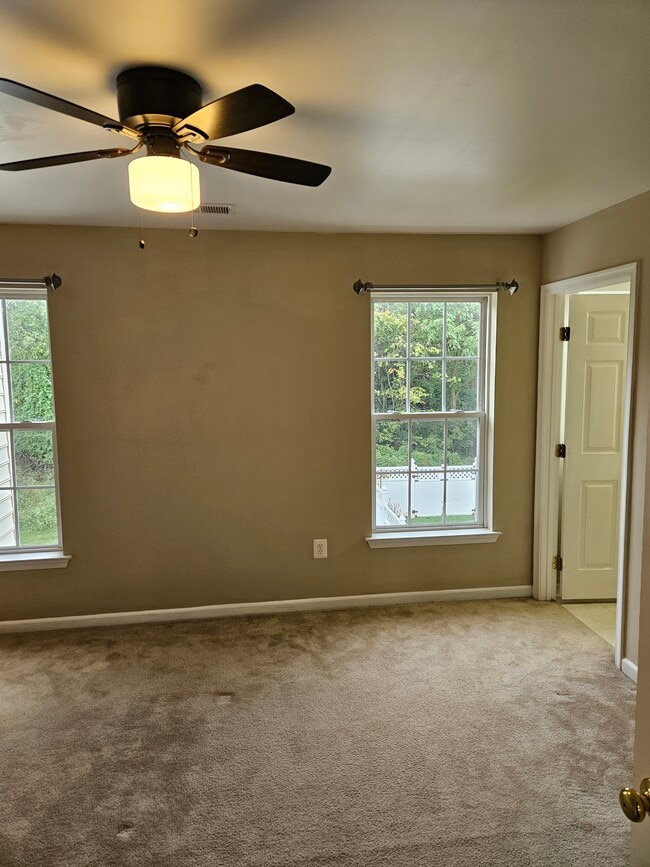 Building Photo - 77 Riparian Ln