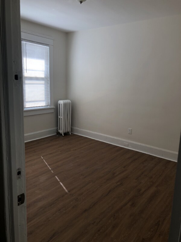 Building Photo - 448 Taylor Ave