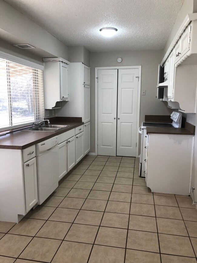 Building Photo - "Watauga Homes for Rent"