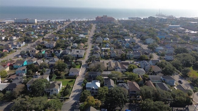 Building Photo - 2007 Avenue M